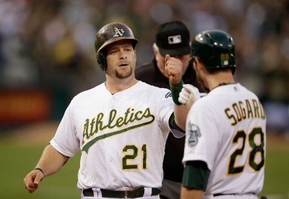 Stephen Vogt's two-run homer vs Twins (Video)