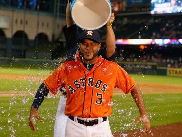 Petit's homer leads Astros over Blue Jays, 3-1