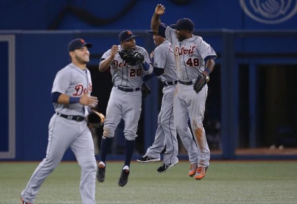 Back-to-back 9th inning homers give Tigers clutch victory over Blue Jays