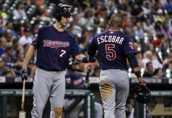Mauer leads Twins to 4-2 win over Astros