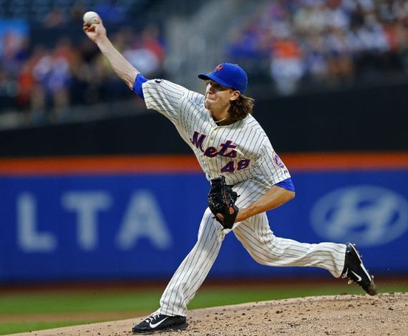 No-hit duel into 7th, Mets' deGrom tops SF's Peavy