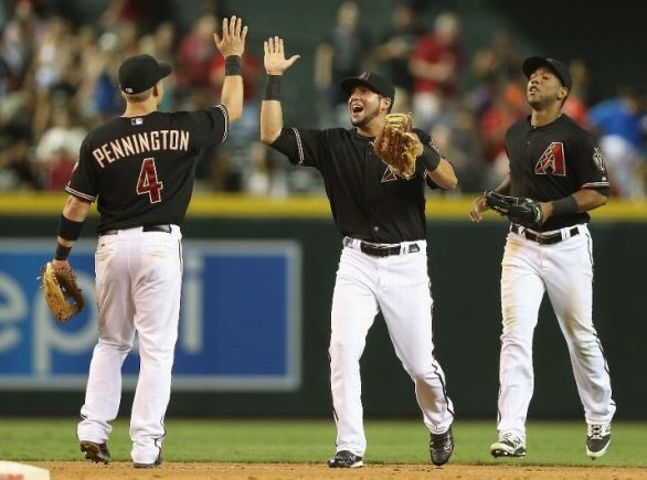 D-backs rally for 5-2 win over Padres