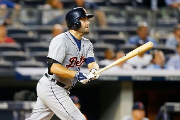 Alex Avila leaves father, Tigers for deal with White Sox