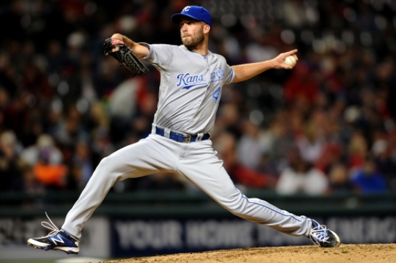 Royals beat Indians 2-0, gain on Tigers