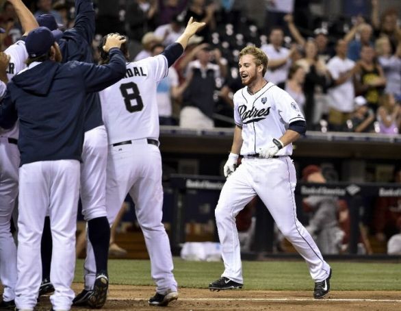 Spangenberg's pinch HR lifts Padres to 2-1 win