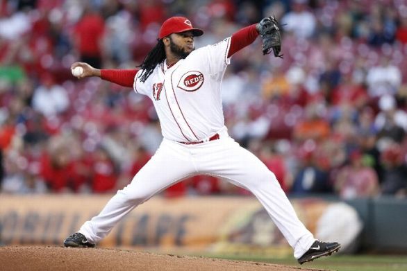 Cueto wins 19th, Reds beat Brewers 3-1