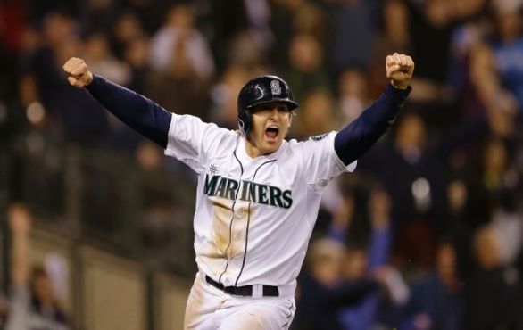 Mariners edge Angels in 11 to stay in AL playoff chase