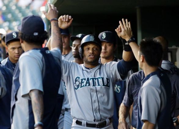 Cano has 4 RBIs in Mariners' 10-2 win at Texas