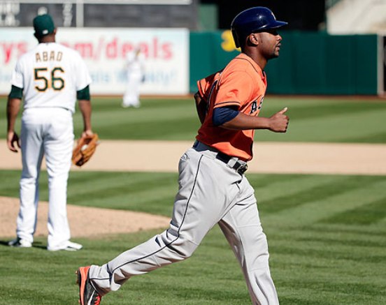 Astros walk all over A's with ninth-inning rally