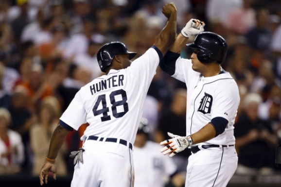 Cabrera, Lobstein lead Tigers over Giants 6-1