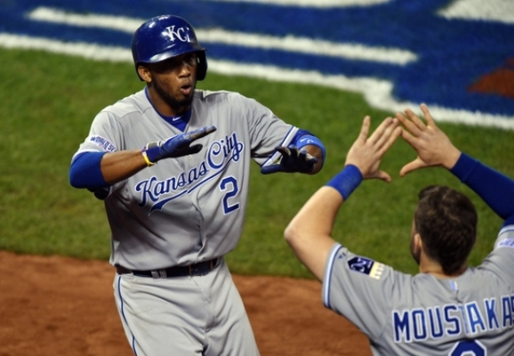 Royals beat Giants 3-2 for 2-1 World Series lead