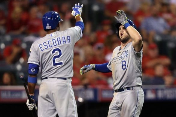 Moustakas' HR in 11th sends Royals past Angels in ALDS opener