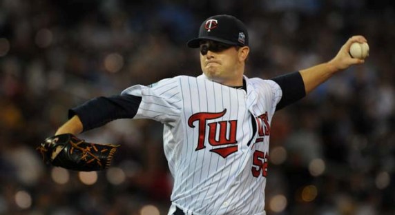 Twins agree to 1-year, $2.7M deal with Brian Duensing