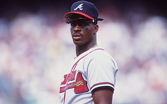 Braves hire Fred McGriff and Greg Walker as special assistants