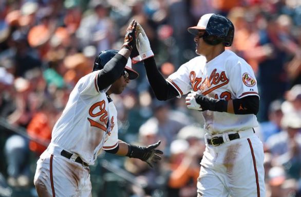 Orioles get 20 hits in 18-7 rout of Red Sox