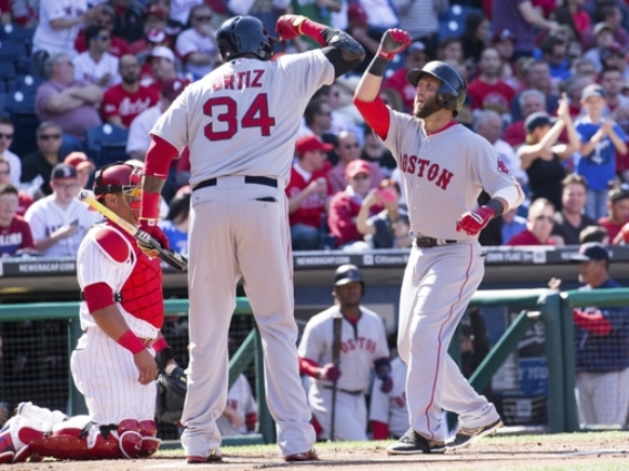 Red Sox hit 5 HRs to beat Phillies