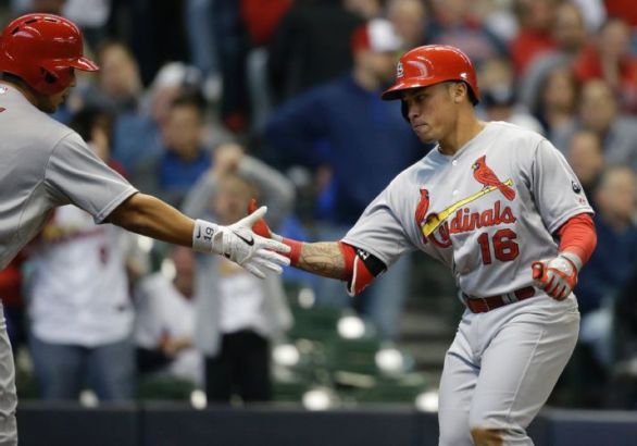 Cardinals beat Brewers after Wainwright leaves with injury