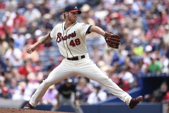 Foltynewicz pitches into 8th, Braves beat Brewers 2-1