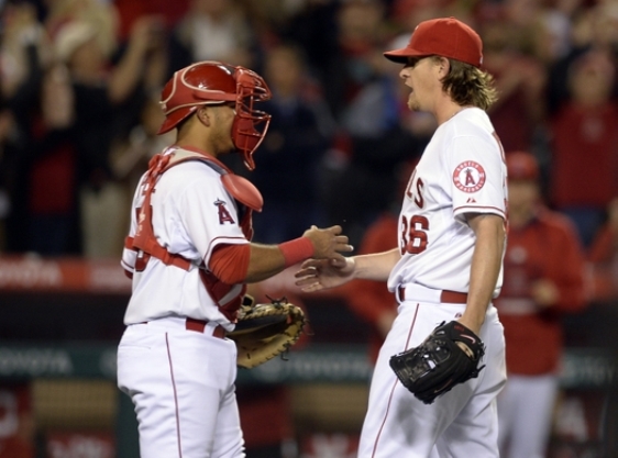 Weaver pitches 6-hitter, Angels beat Astros 2-0