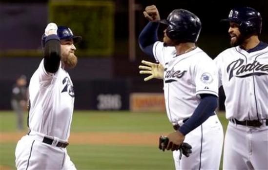 Spangenberg hits 2 homers, Padres beat Nationals 8-3