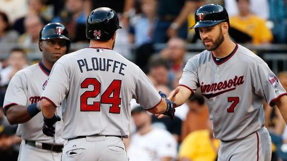 Twins use big 2nd inning to down Pirates 8-5
