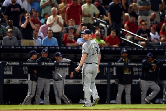 Braves take advantage of Smith's pine tar ejection for win