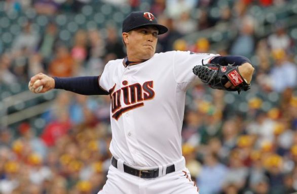 Gibson pitches 8 strong innings, Twins beat White Sox 1-0