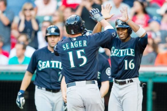 Seager subs for Cruz, hits grand slam, Mariners beat Indians
