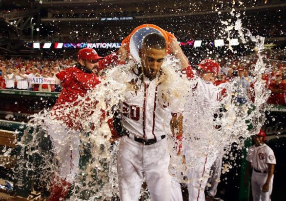 Desmond's sac fly in 11th lifts Nats past Braves, 2-1