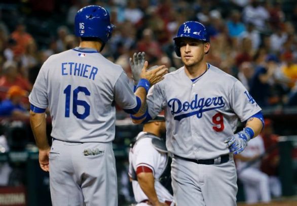 Grandal's 4 RBIs lift Dodgers to 6-4 win over D-backs in 10