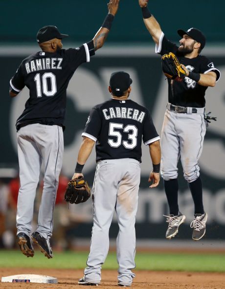 White Sox win 7th straight; beat Red Sox 9-2