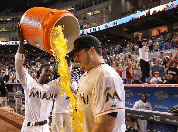 Bour homers in 9th to help Marlins beat Giants 6-5