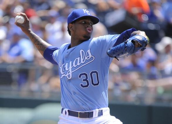 Royals celebrate Cueto deal with 5-1 victory over Astros