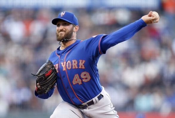 Niese gets 1st win since May 9, Mets top skidding Giants 3-0
