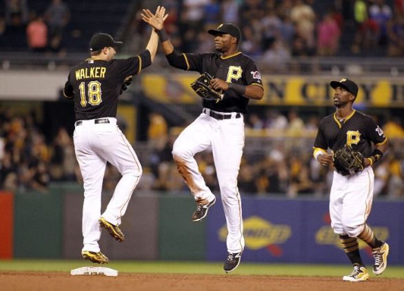 Pirates complete sweep of Padres, 5-2