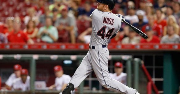 Indians trade Brandon Moss to the Cardinals for prospect