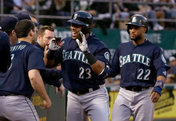 Mariners hit 4 HRs in 9-5 win over A's