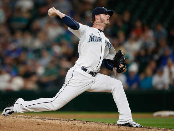 Blue Jays acquire reliever Mark Lowe from Mariners