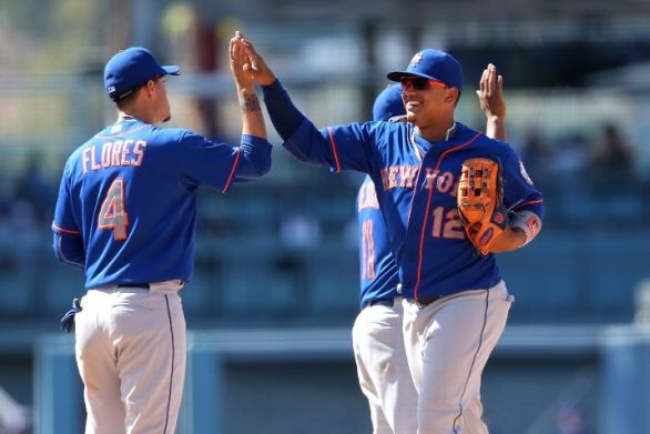 Mets feast on Dodgers pitching in 8-0 victory