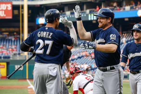 Lind, Gennett lead Brewers past Phillies 9-5
