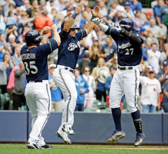 Gomez hits 2 HRs, Brewers beat Braves 6-5