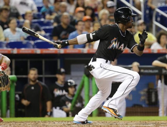 Marlins lose Gordon to thumb injury in 14-3 win over Reds