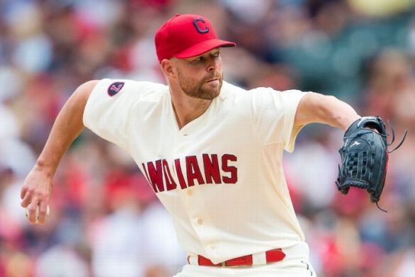 Kluber leads Indians past Twins 8-1