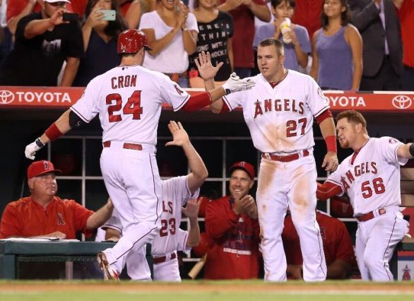 Cron's go-ahead HR helps Angels beat Chicago 2-1