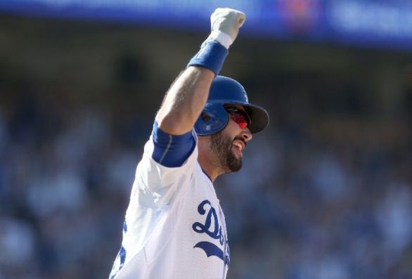 Ethier's 2 HRs help Dodgers beat Angels 5-3 in 10