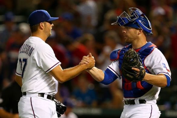 Bullpen pitches out of trouble, Rangers beat Astros 4-3