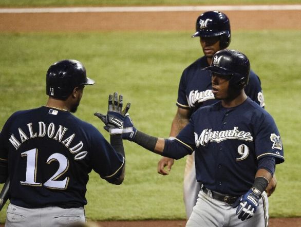 Segura's homer lifts Lopez, Brewers to 4-3 win over Padres