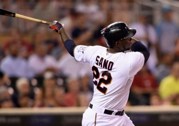 Sano sparks Twins in rally past White Sox 8-6
