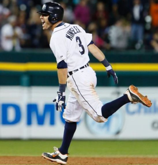Kinsler's HR in 11th lifts Tigers to 6-5 win over Royals