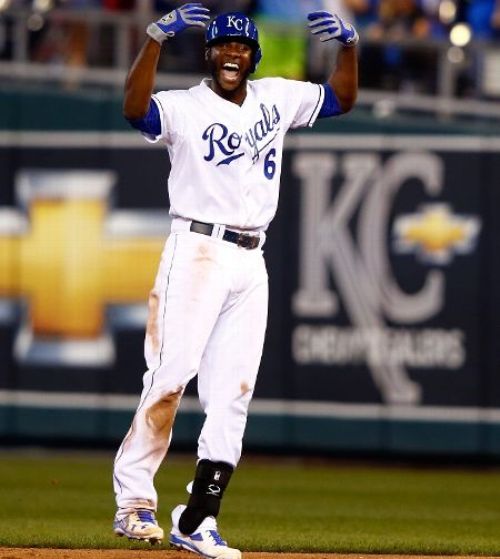 Lorenzo Cain agrees to a two-year, $17.5M deal with Royals